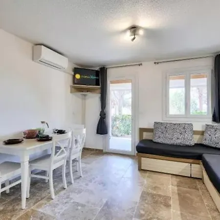 Valescure Climatise Apartman *